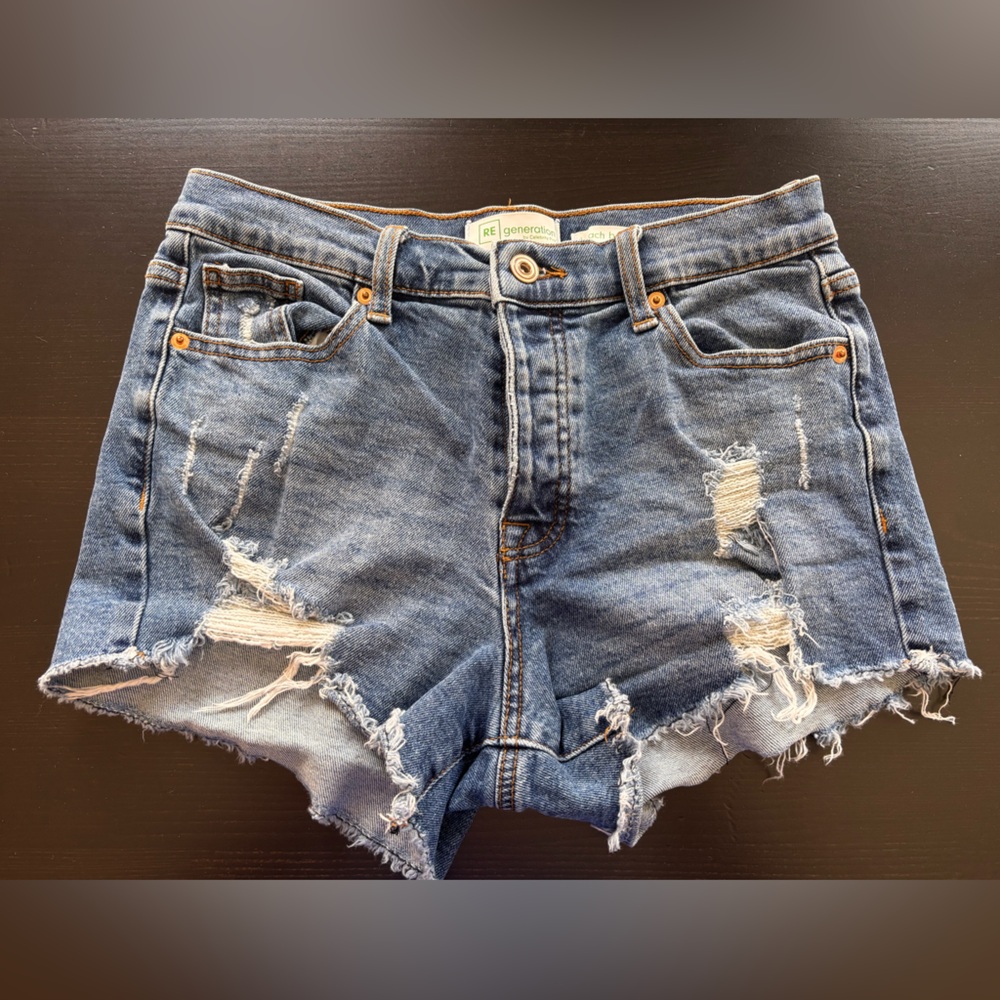 RE generation Celebrity Pink Beach Babe Distressed Denim Buttonfly Shorts 7/28